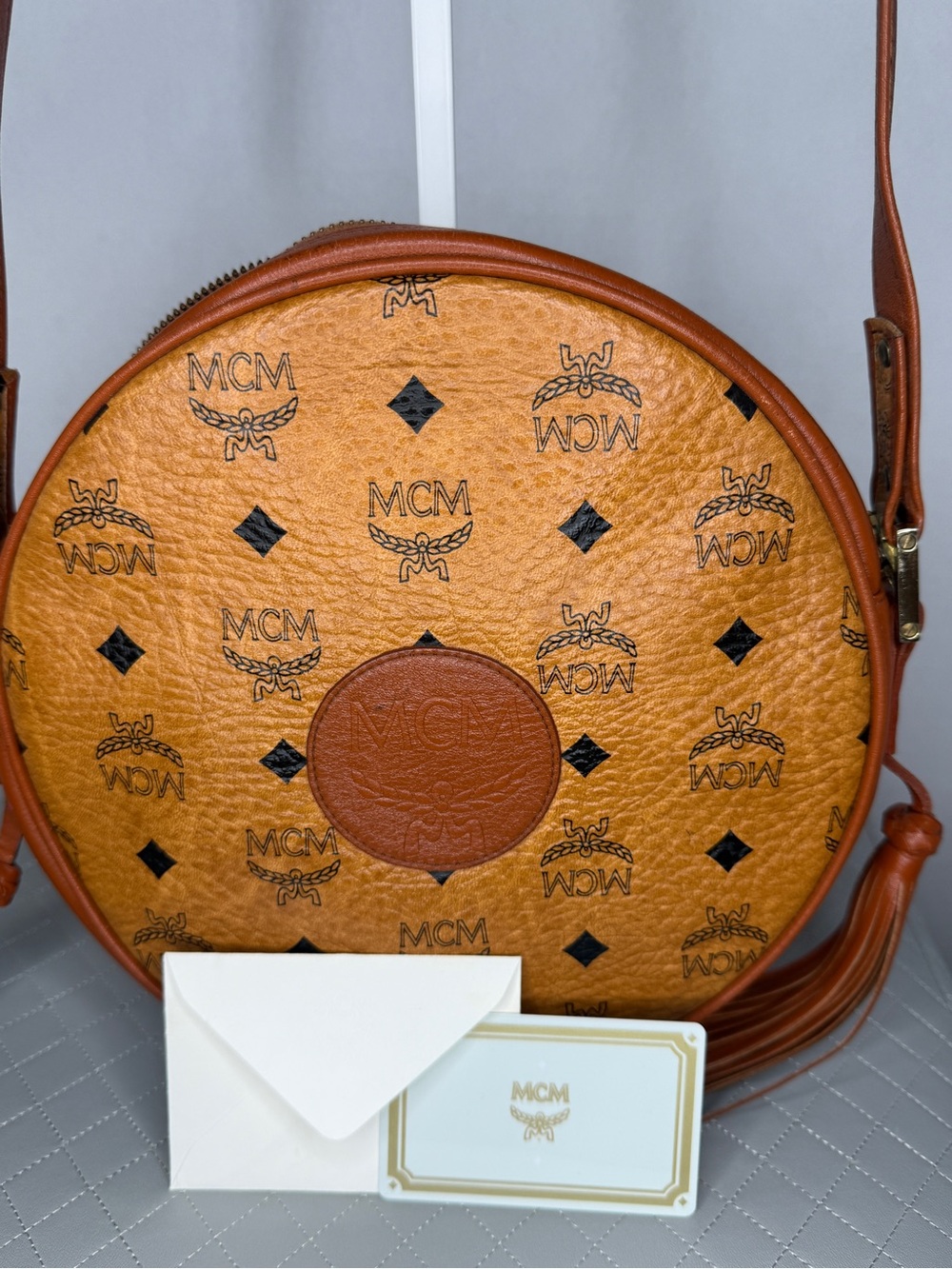 MCM Vintage Suzy Wong Circle Bag - Picture 12 of 13